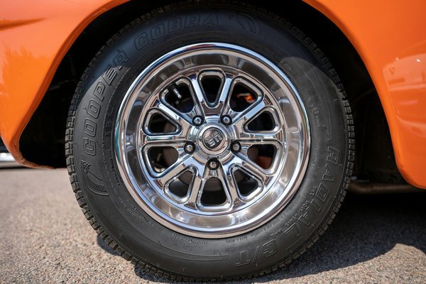 Véhicule hybride pour jeunes conducteurs : guide pratique et avantages